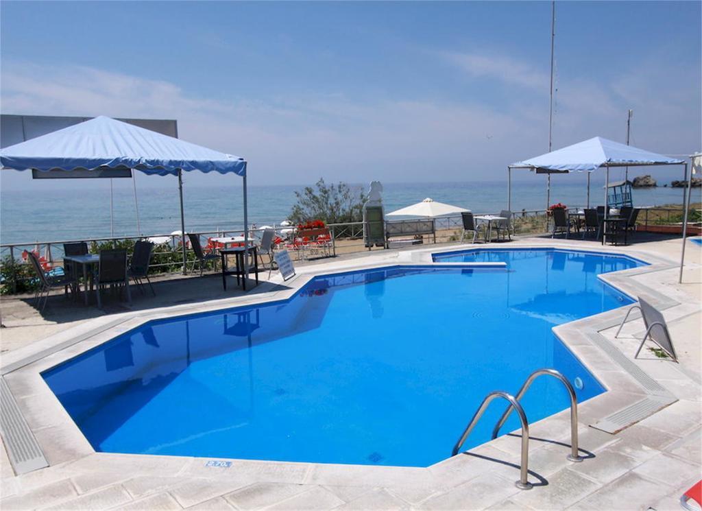 Corfu Glyfada Menigos Beach Apartments Екстериор снимка