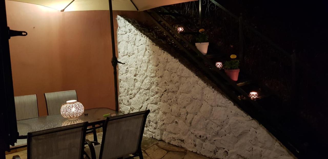 Corfu Glyfada Menigos Beach Apartments Екстериор снимка