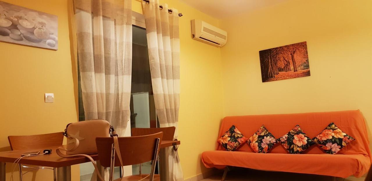 Corfu Glyfada Menigos Beach Apartments Екстериор снимка