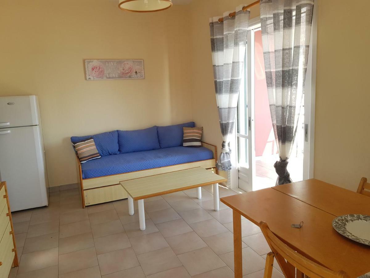 Corfu Glyfada Menigos Beach Apartments Екстериор снимка