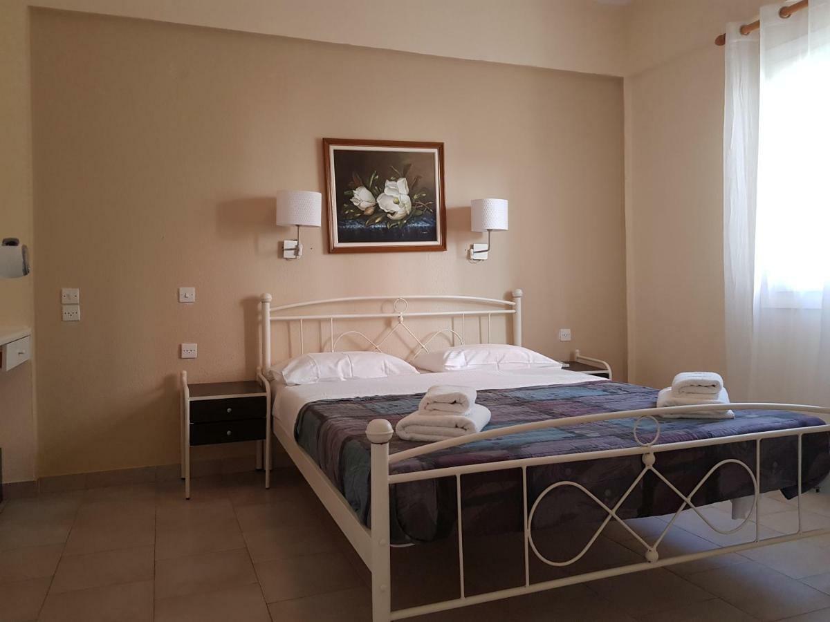Corfu Glyfada Menigos Beach Apartments Екстериор снимка